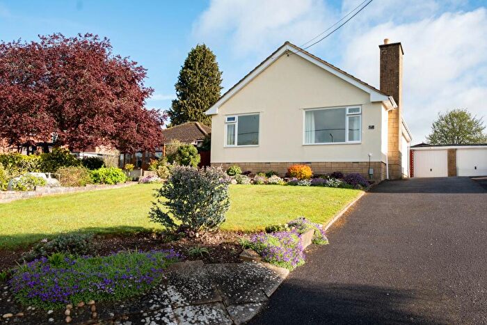 4 Bedroom Chalet For Sale In Andover Road, Ludgershall, SP11