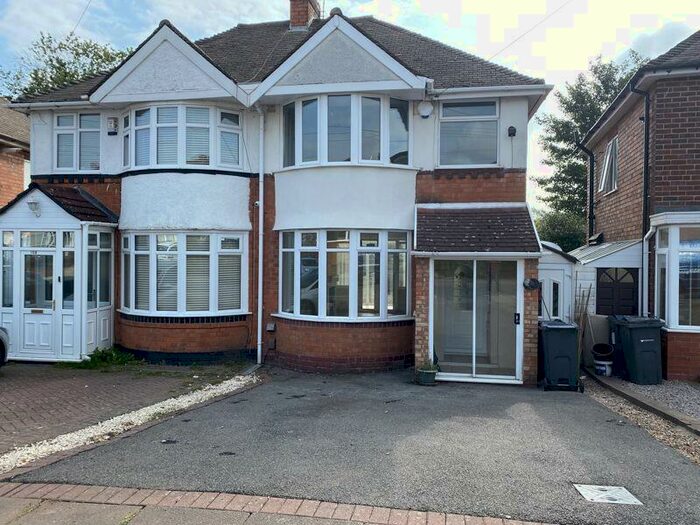 3 Bedroom Semi-Detached House To Rent In Ryde Park Road, Birmingham, B45