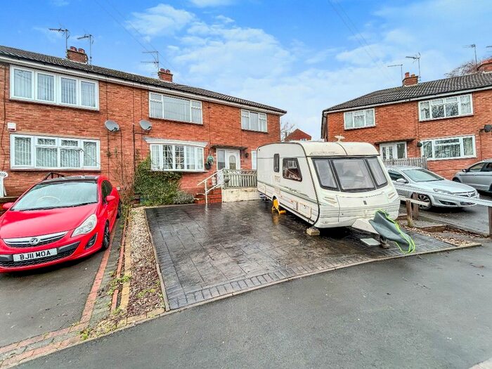 2 Bedroom Maisonette To Rent In Orchard Grove, Dudley, DY3