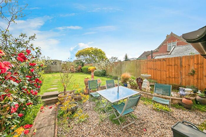 3 Bedroom Character Property For Sale In Main Road, Chelmondiston, Ipswich, IP9