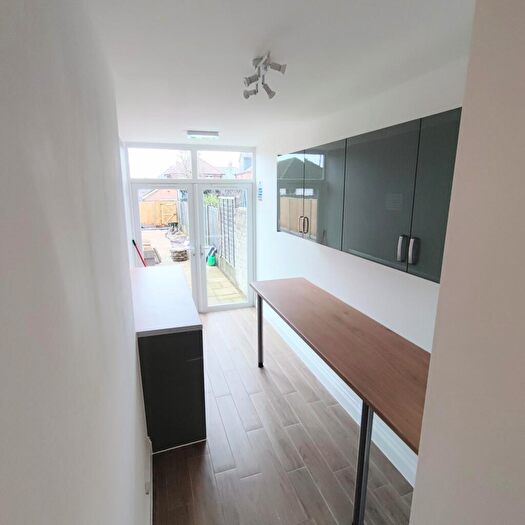 Studio To Rent In Damers Road, Dorchester, DT1