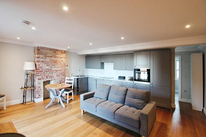 1 Bedroom Apartment To Rent In Estcourt Road, Salisbury, SP1