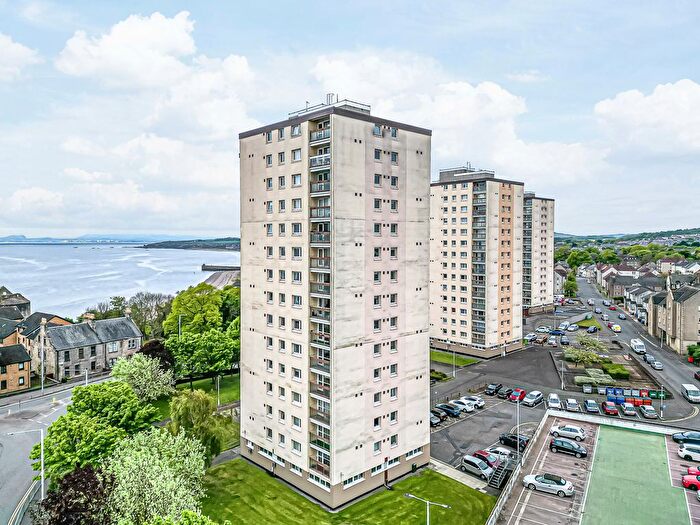 2 Bedroom Flat To Rent In Ravens Craig, Kirkcaldy, KY1