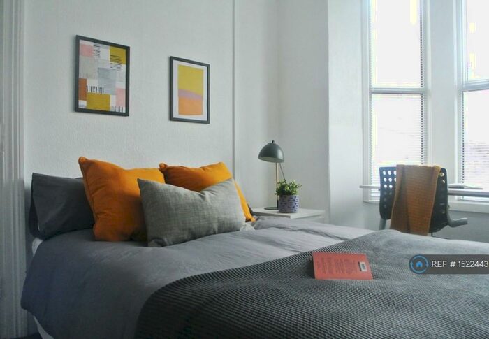 5 Bedroom End Of Terrace House To Rent In Princes Road, Bangor, LL57