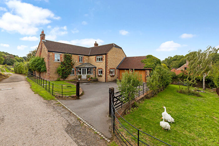 5 Bedroom Detached House For Sale In Stormore, Dilton Marsh, BA13