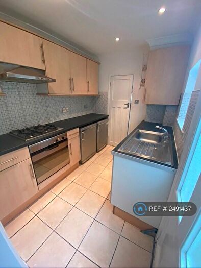 1 Bedroom Flat To Rent In Liverpool Road, Reading, RG1