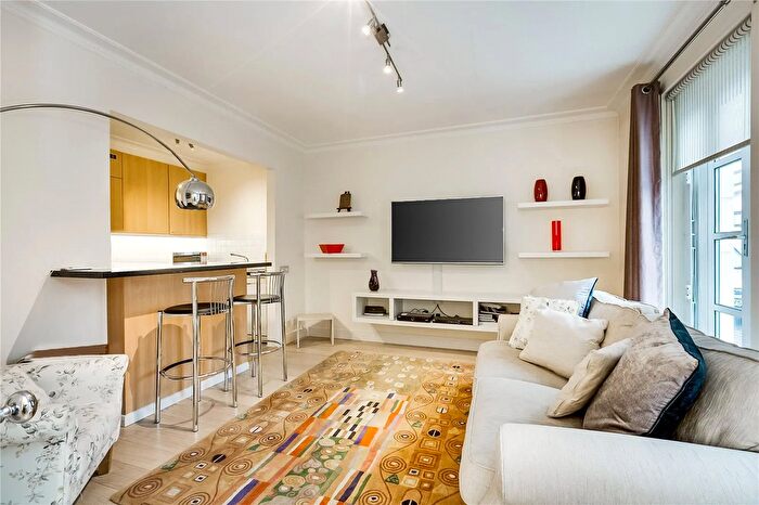 1 Bedroom Flat To Rent In Juniper Court, Kensington, London, W8