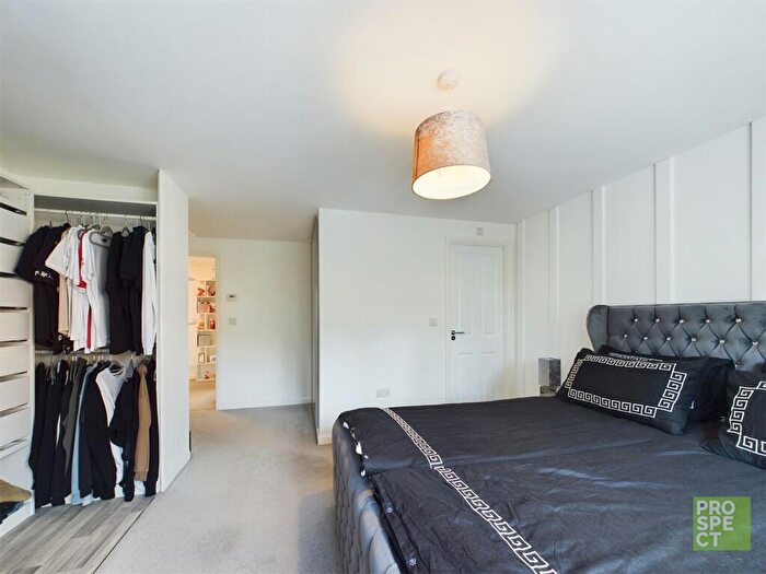 4 Bedroom Detached House For Sale In Glasspool Road, Winnersh, Wokingham, Berkshire, RG41
