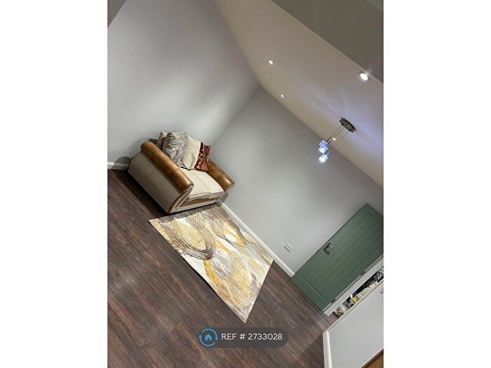 5 Bedroom Terraced House To Rent In Cygnet Avenue, Feltham, TW14