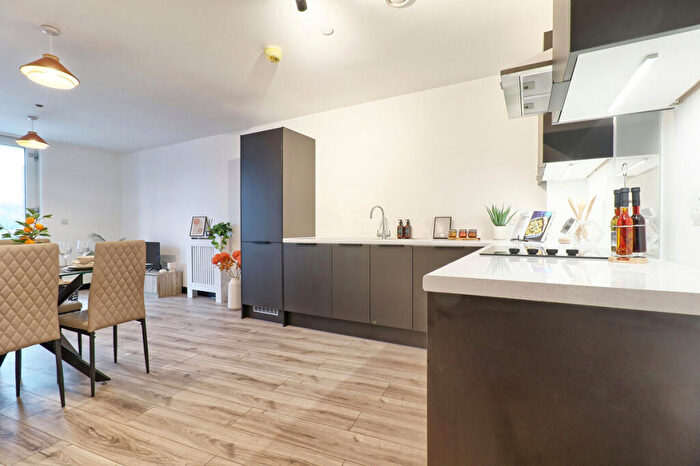 1 Bedroom Apartment For Sale In High Street, Wickford, SS12