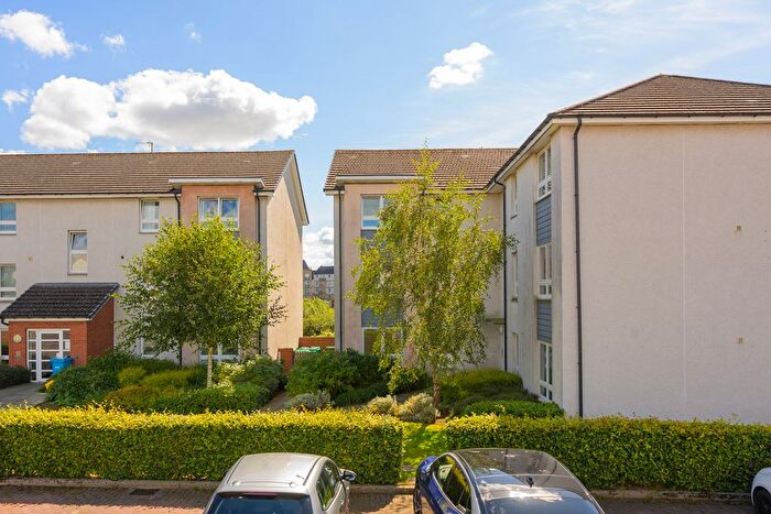 2 Bedroom Flat For Sale In G Norway Gardens, Dunfermline, KY11