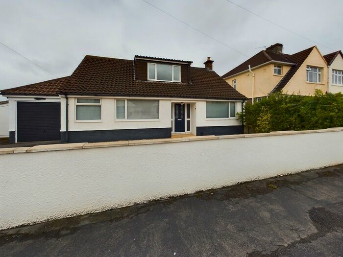 3 Bedroom Detached Bungalow To Rent In Beechwood Avenue, Bristol, BS15