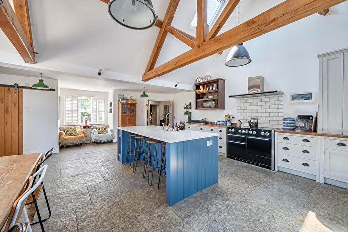 5 Bedroom Detached House For Sale In Botley Road, Shedfield, SO32