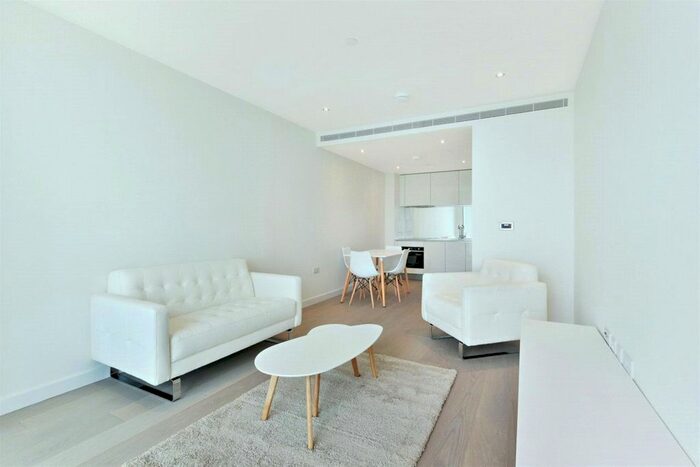 1 Bedroom Flat To Rent In Sky Gardens, Wandsworth Road, Vauxhall, London, SW8