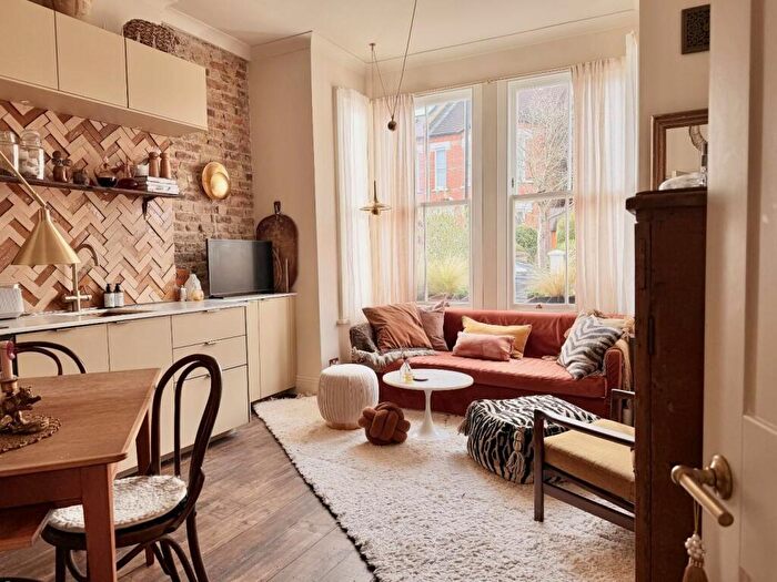 1 Bedroom Flat For Sale In Selsdon Road, London, SE27