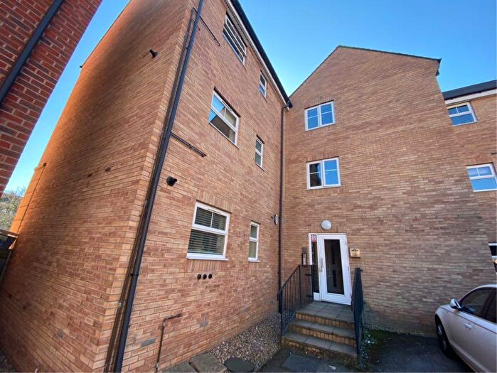 2 Bedroom Flat To Rent In Dunster Close, The Pavillions, Rugby, CV22