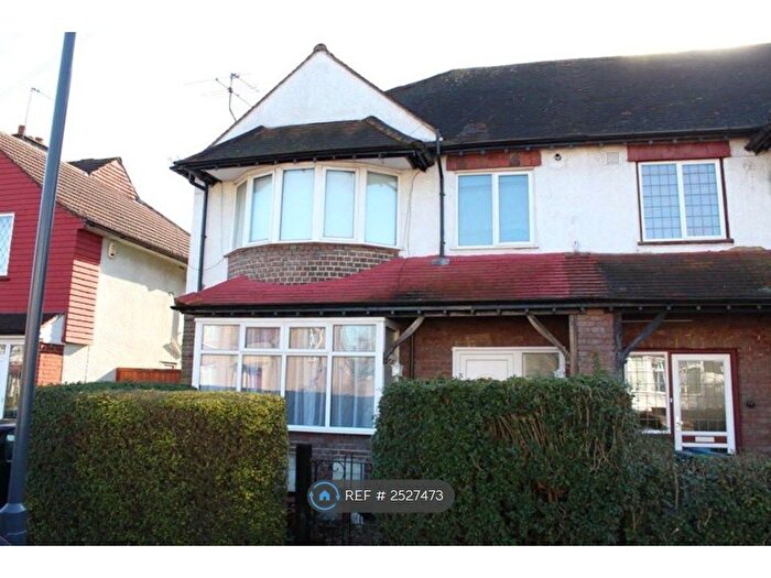 1 Bedroom Maisonette To Rent In The Meadow Way, Harrow, HA3