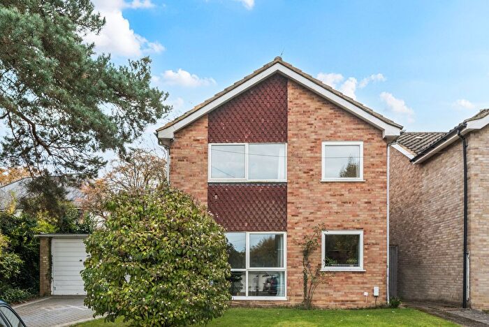 4 Bedroom Detached House For Sale In Vincent Close, Fetcham, Leatherhead, KT22