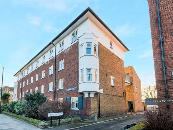 3 Bedroom Maisonette To Rent In Avondale House, London, SW14