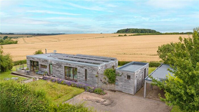 3 Bedroom Detached House For Sale In Alresford Road, Winchester, Hampshire, SO21