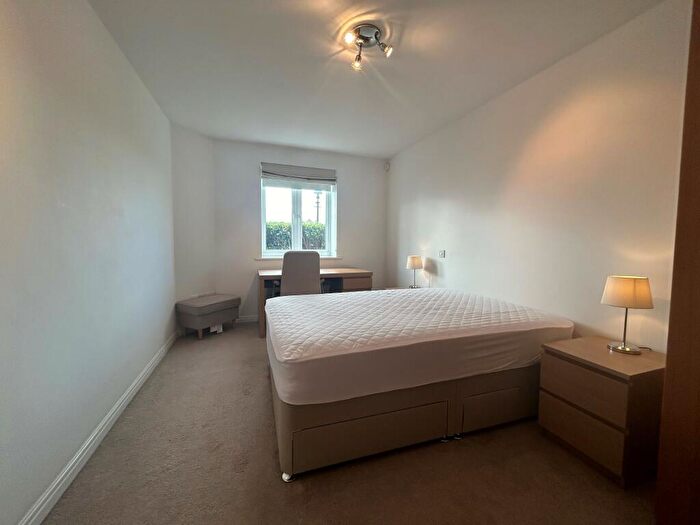 2 Bedroom Apartment To Rent In Quebec Quay, L3