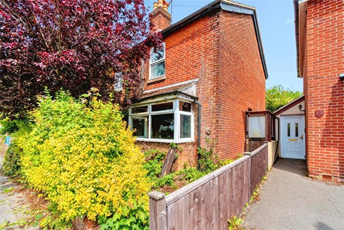 2 Bedroom Semi-Detached House For Sale In Pinegrove Road, Southampton, Hampshire, SO19