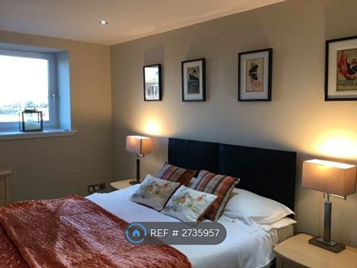 2 Bedroom Flat To Rent In Lancefield Quay, Glasgow, G3