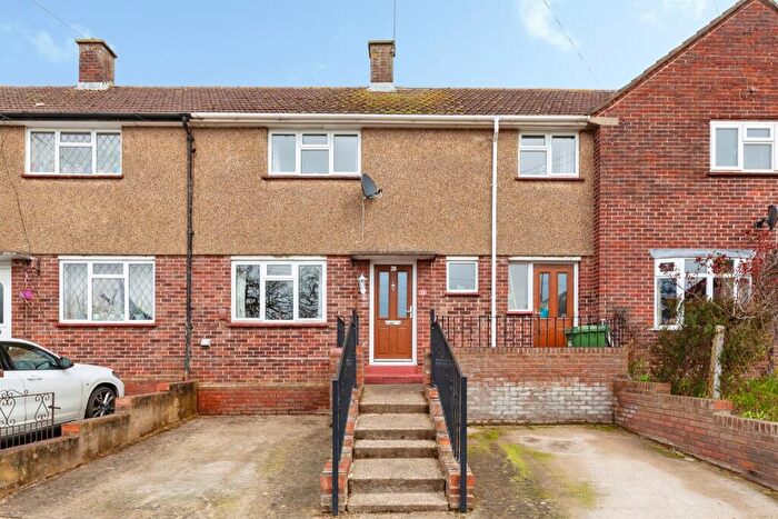 3 Bedroom Terraced House For Sale In Mansel Close, Slough, SL2