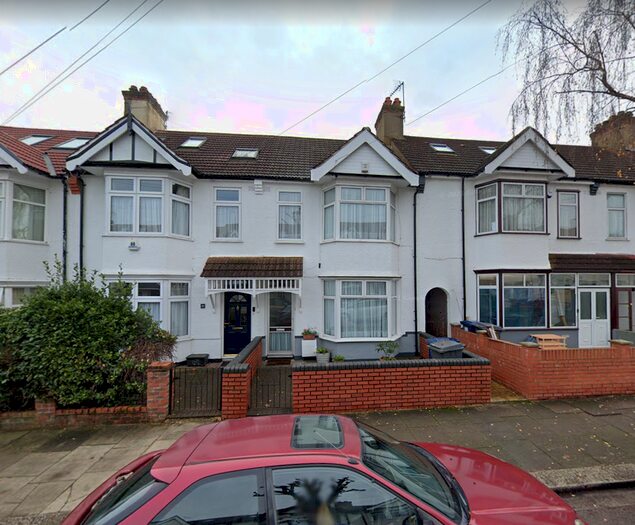 Studio To Rent In Babington Road, Hendon, NW4