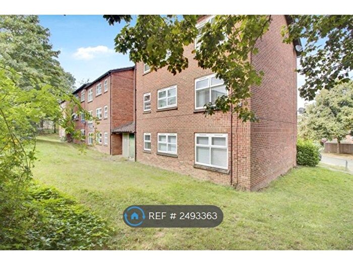 2 Bedroom Flat To Rent In Nursery Hill, Welwyn Garden City, AL7
