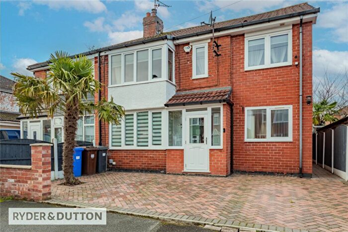 4 Bedroom Semi Detached House For Sale In Astan Avenue, Droylsden, Manchester, Greater Manchester, M43