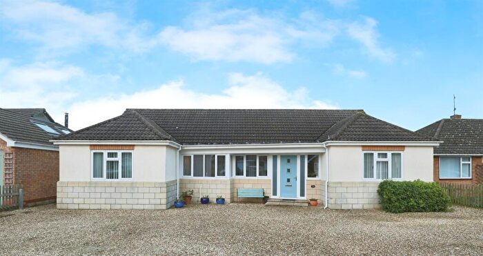 6 Bedroom Detached Bungalow For Sale In Mountford Close, Wellesbourne, Warwick, CV35