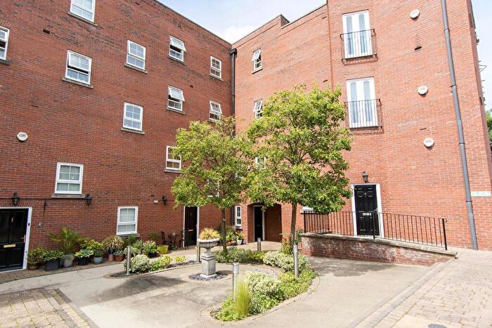 3 Bedroom Duplex For Sale In Northampton Road, Market Harborough, LE16