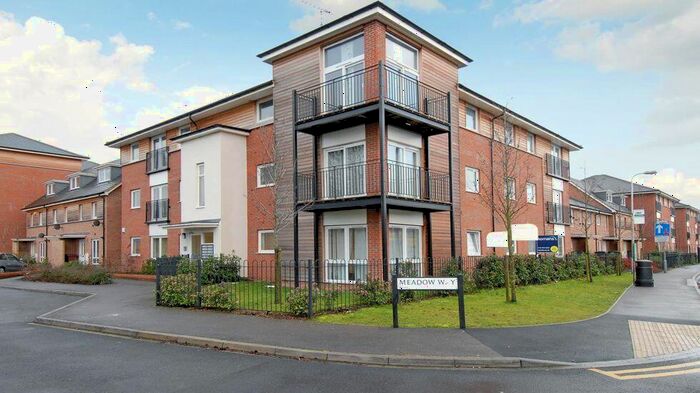 1 Bedroom Apartment To Rent In Meadow Way, Caversham, RG4