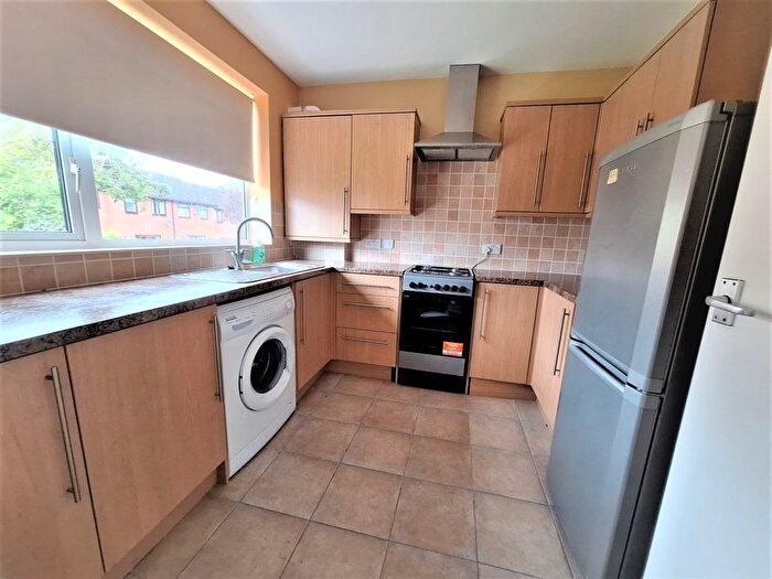 2 Bedroom Flat To Rent In Harvey Clough Road, Sheffield, S8