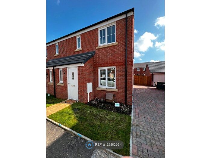 3 Bedroom Semi-Detached House To Rent In Campus Drive, Northampton, NN2