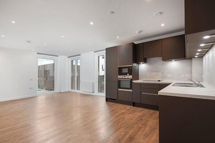 2 Bedroom Flat To Rent In Wolff House, Ridgeway Views, London, London, NW7