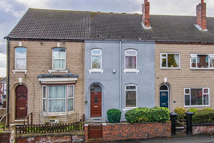 4 Bedroom Terraced House For Sale In Batley Road, Wakefield, WF2
