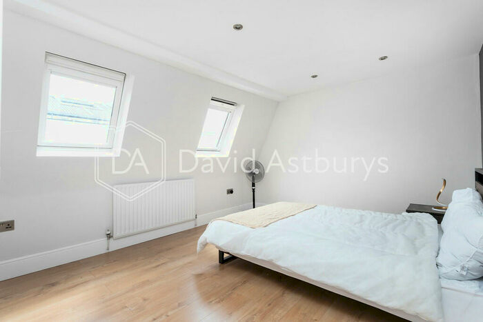 3 Bedroom Apartment To Rent In Grange Avenue, North Finchley, London, N12