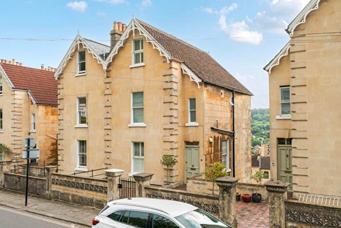 3 Bedroom Semi Detached House For Sale In Malvern Villas, Bath, BA1