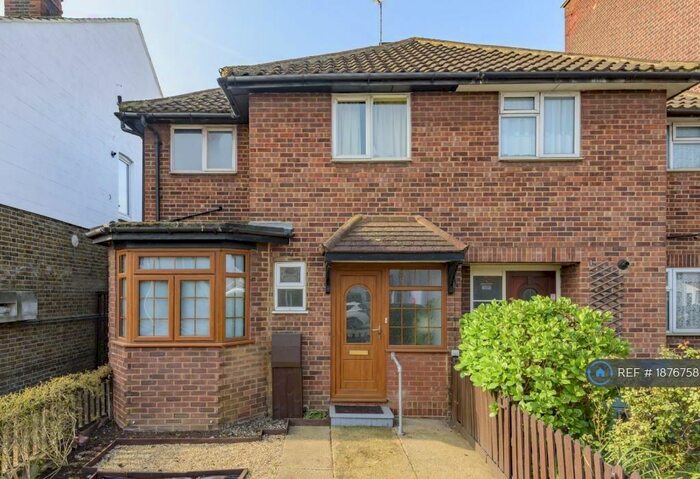 3 Bedroom Semi-Detached House To Rent In Kingston Road, Kingston Upon Thames, KT1