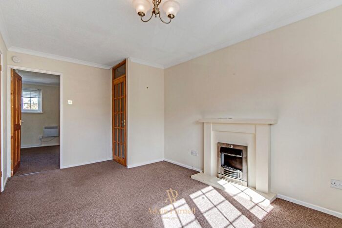 1 Bedroom Maisonette For Sale In Sycamore Close, Burbage, LE10