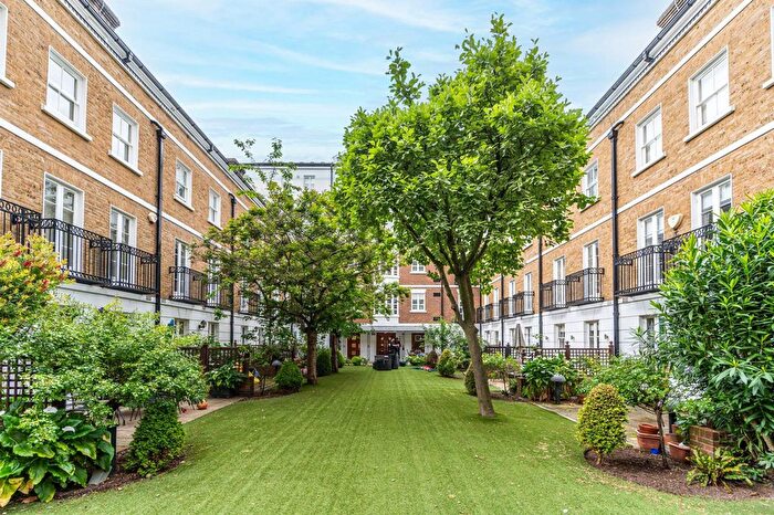 1 Bedroom Flat To Rent In Kensington Green, Kensington, London, W8
