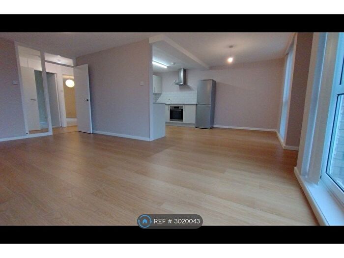 2 Bedroom Flat To Rent In Bridge Road, Bristol, BS8