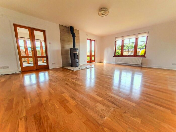 2 Bedroom Detached Bungalow To Rent In Gateside, Cupar, KY14