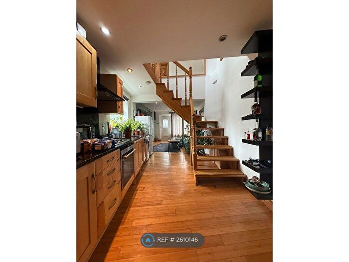 2 Bedroom Semi-Detached House To Rent In Lynmouth Gardens, Perivale, Greenford, UB6