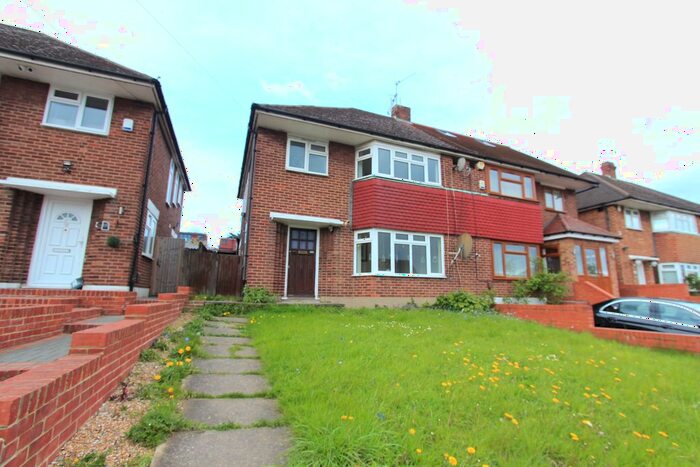 3 Bedroom Semi-Detached House To Rent In Morton Way, London, N14