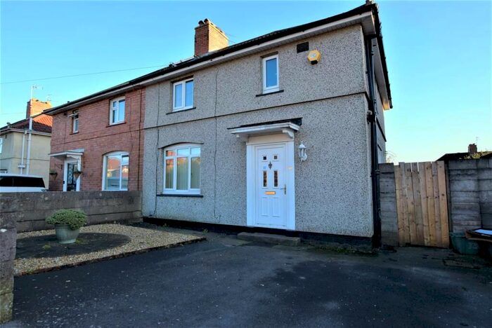 3 Bedroom End Of Terrace House To Rent In Throgmorton Road, Bristol, BS4