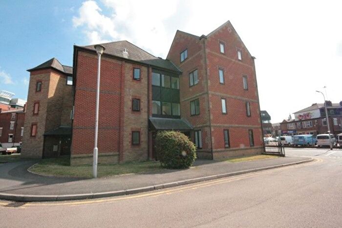 1 Bedroom Flat To Rent In Regent Court, Reading, RG1