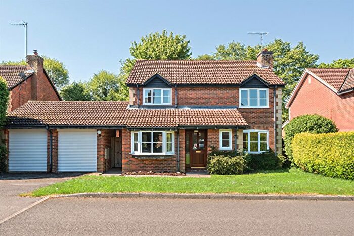 4 Bedroom Detached House For Sale In Alyngton, Northchurch, Berkhamsted, HP4